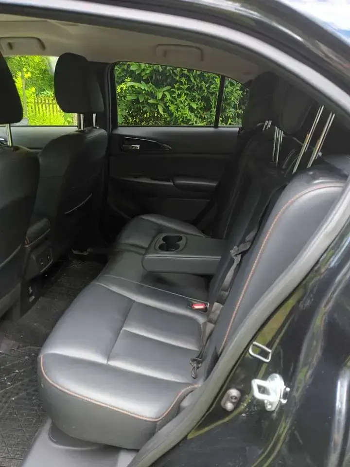 Gebraucht Mitsubishi Eclipse Cross Top 163 PS (119 kW) 2018 Schwarz SUV