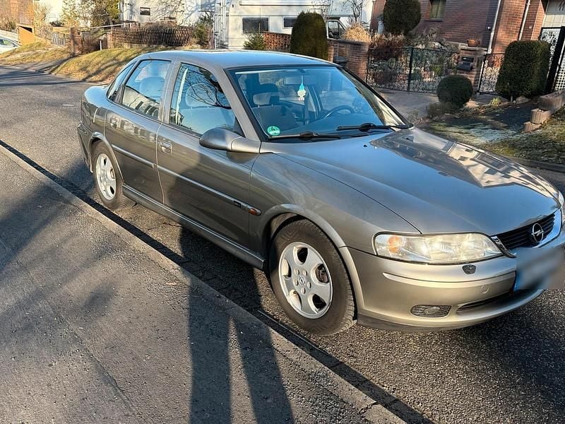 Gebraucht Opel Vectra 136 PS (100 kW) 2000 Limousine