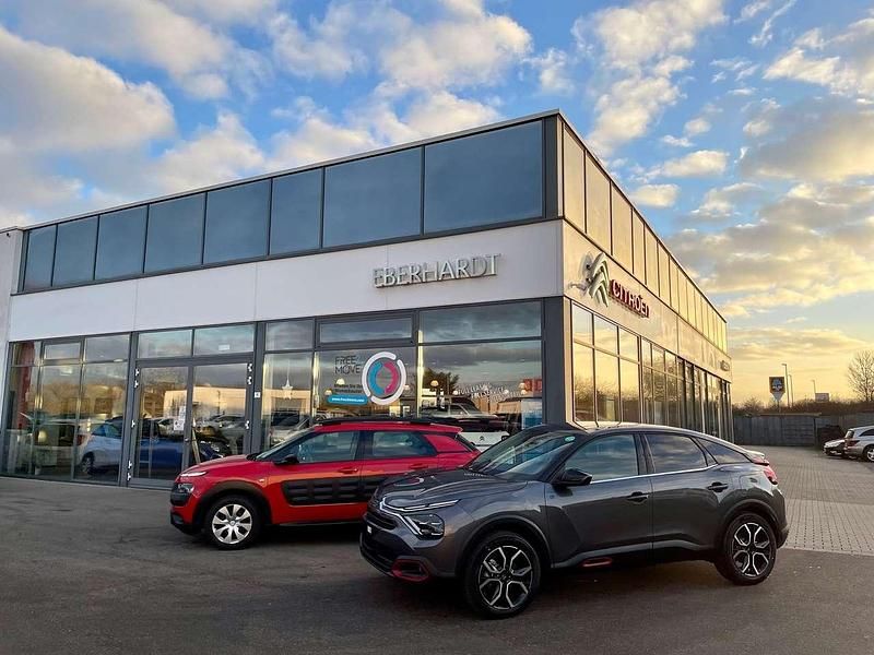 Gebraucht Citroën e-C4 Feel 100 kW (136 PS) 2023 Platiniumgrau Limousine