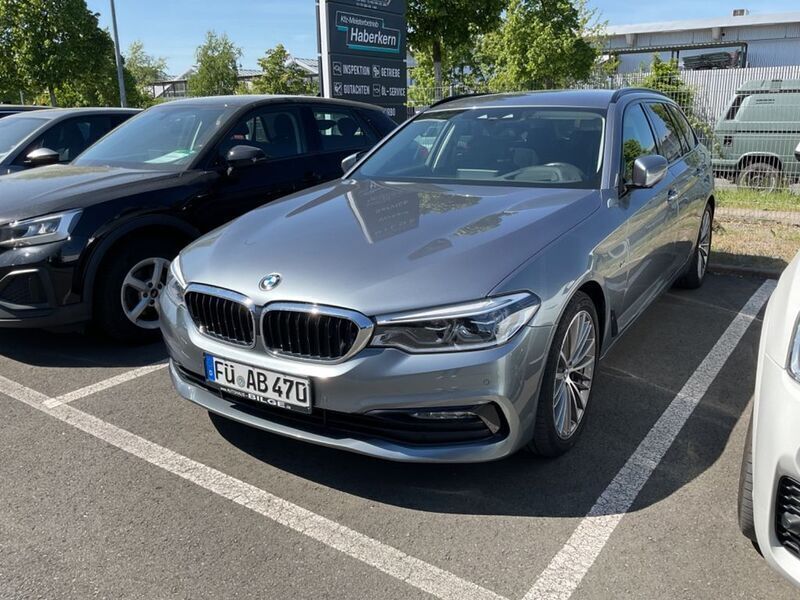 Bluestone metallic Gebraucht 2017 BMW 530 Sport Line Kombi | 18.999 € (Guter Preis) - Bild 1/4