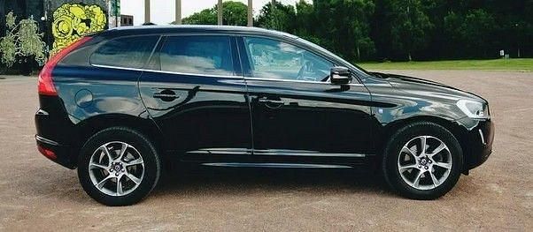 Schwarz Gebraucht 2015 Volvo XC60 Ocean Race SUV | 22.222 € (Teuer) - Bild 1/4