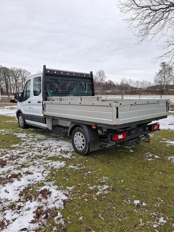 Gebraucht Ford Transit 131 PS (96 kW) 2018 Weiß Van / Kleinbus