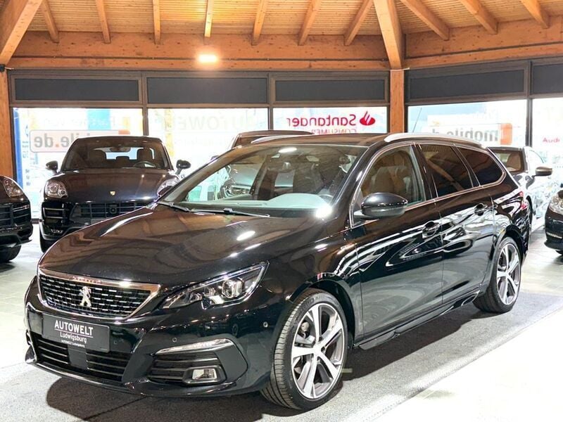 Schwarz Gebraucht 2021 Peugeot 308 GT Kombi | 17.490 € (Fairer Preis) - Bild 1/4