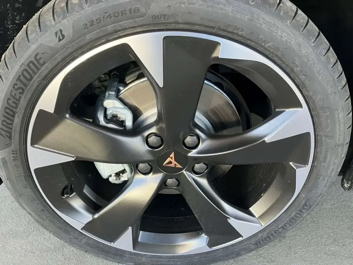 Neu Cupra Leon 150 PS (110 kW) 2026 Midnightschwarz Kombi
