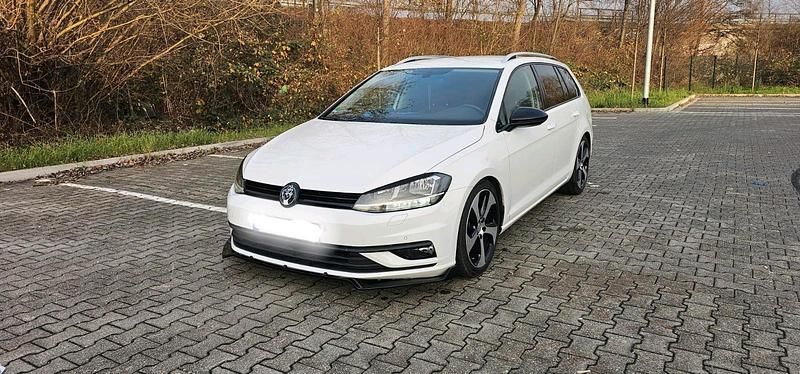 Weiß Gebraucht 2018 VW Golf VII Join Kombi | 13.000 € (Fairer Preis) - Bild 1/4