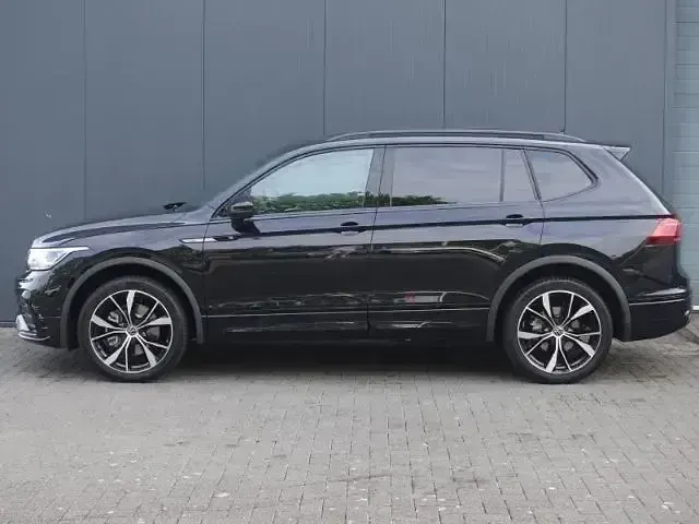 Gebraucht VW Tiguan Allspace R-line 245 PS (180 kW) 2022 Andere SUV