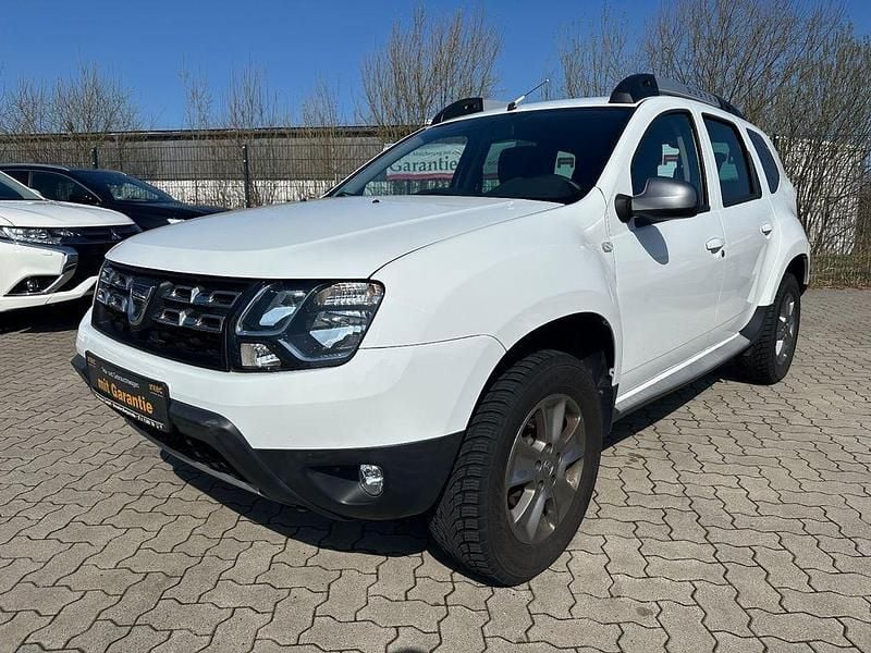 Gebraucht Dacia Duster Essentiel 114 PS (83 kW) 2015 Weiß SUV