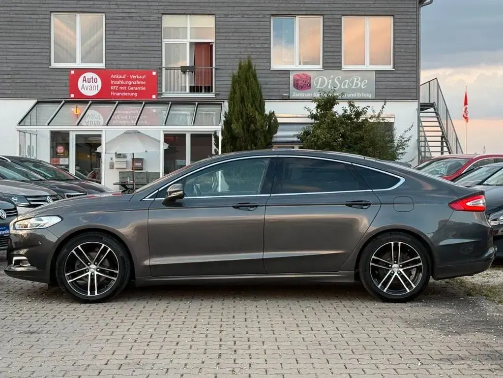 Gebraucht Ford Mondeo Titanium 160 PS (117 kW) 2017 Grau Limousine