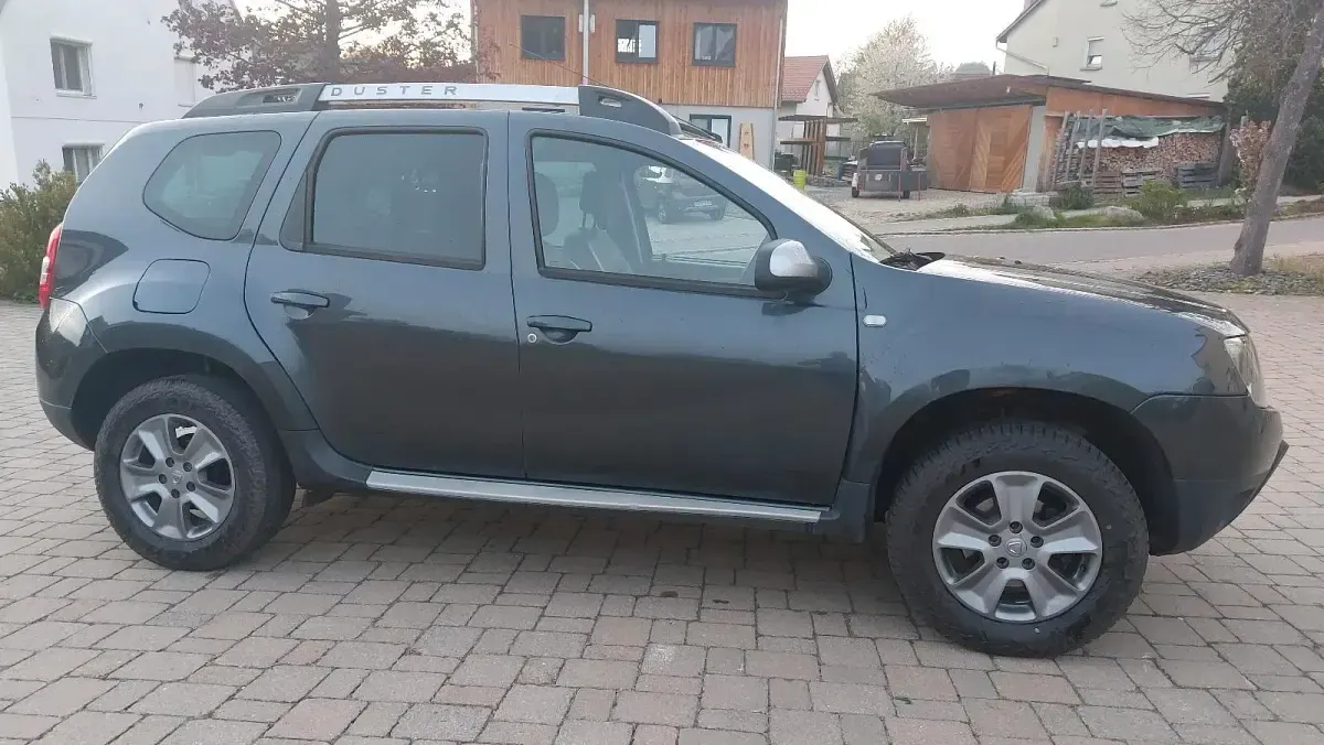 Gebraucht Dacia Duster 109 PS (80 kW) 2014 Grau SUV