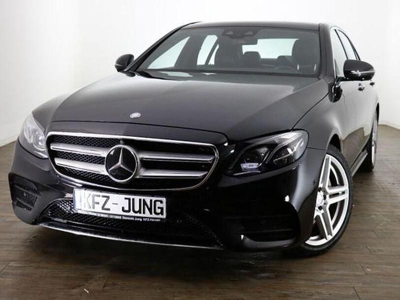Gebraucht Mercedes E350 AMG line 258 PS (189 kW) 2016 Schwarz Limousine