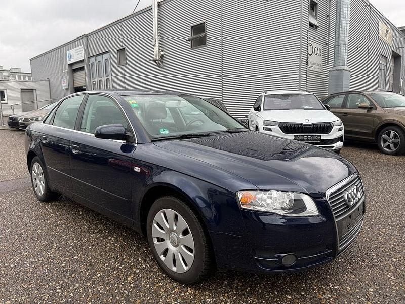 Gebraucht Audi A4 Comfort 131 PS (96 kW) 2006 Blau Limousine