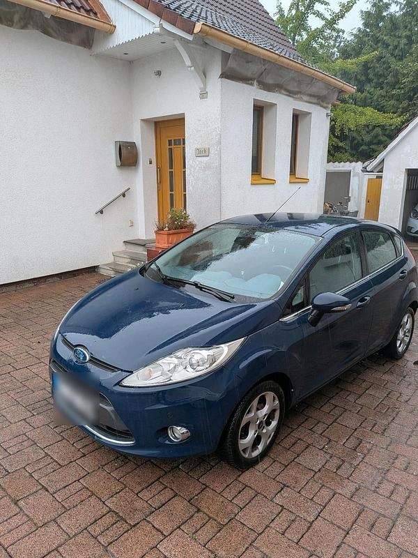 Blau Gebraucht 2009 Ford Fiesta Kleinwagen | 2.799 € (Guter Preis) - Bild 1/4