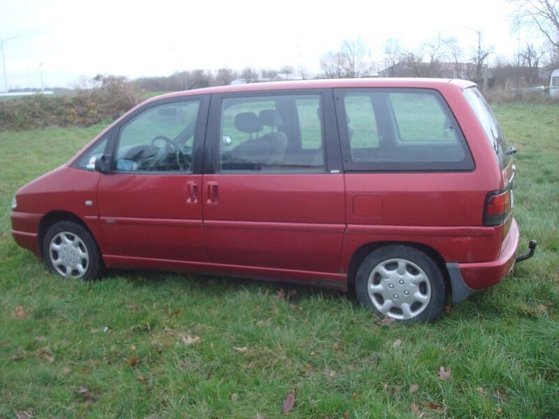 Rot Gebraucht 2001 Peugeot 806 Van / Kleinbus | 1.850 € - Bild 1/4