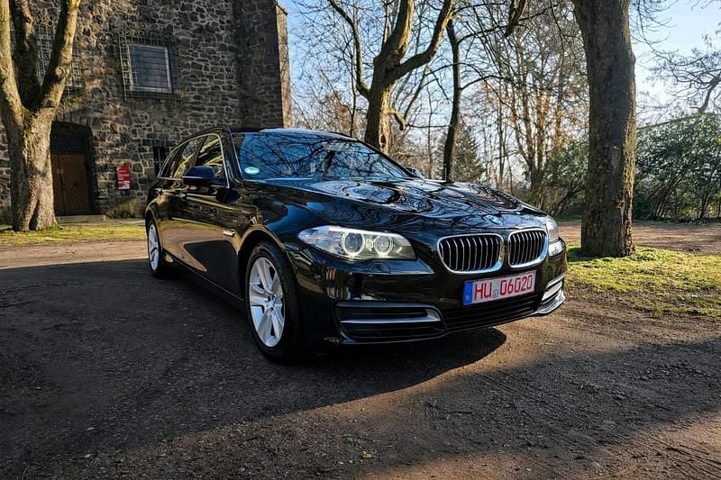 Gebraucht BMW 525 Comfort Edition 218 PS (160 kW) 2015 Schwarz Kombi