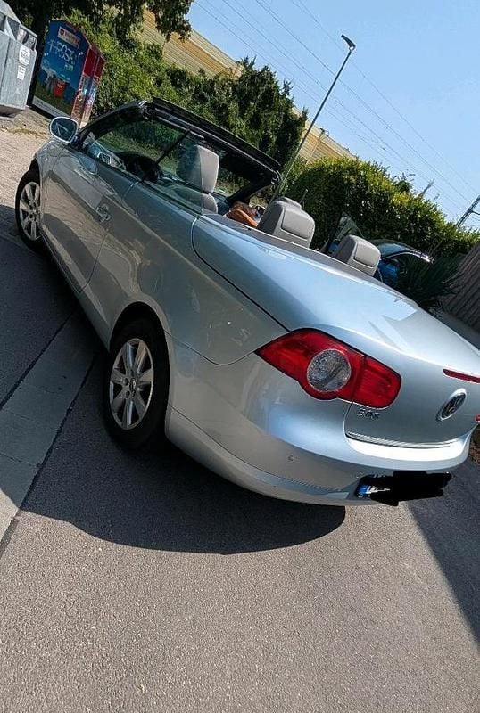 Gebraucht VW Eos 115 PS (84 kW) 2006 Grau Cabrio