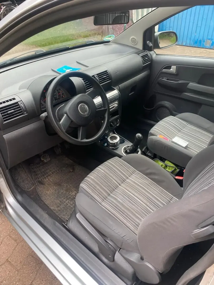 Gebraucht VW Fox 55 PS (40 kW) 2006 Silber Kleinwagen