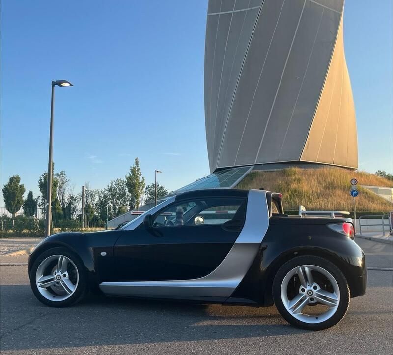 Schwarz Gebraucht 2003 Smart Roadster Cabrio | 7.599 € (Fairer Preis) - Bild 1/4