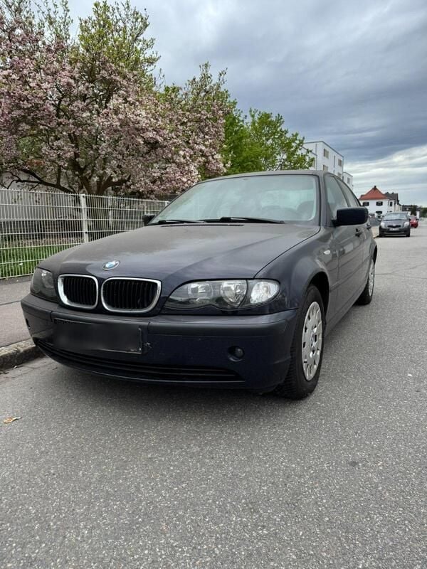 Blau Gebraucht 2003 BMW 316 Limousine | 650 € (Superpreis) - Bild 1/4