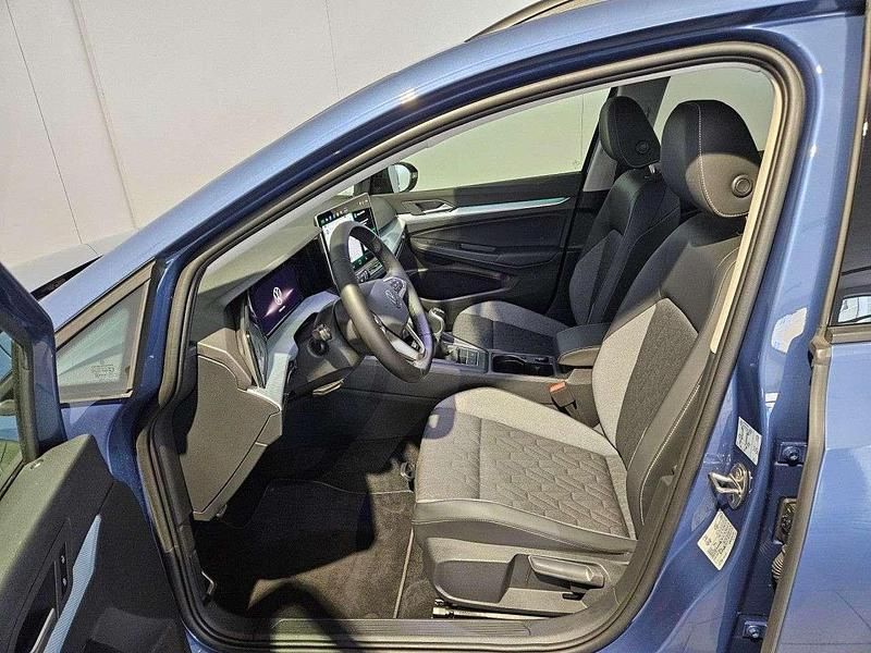 Gebraucht VW Golf VIII Goal 150 PS (110 kW) 2025 Blau Kombi