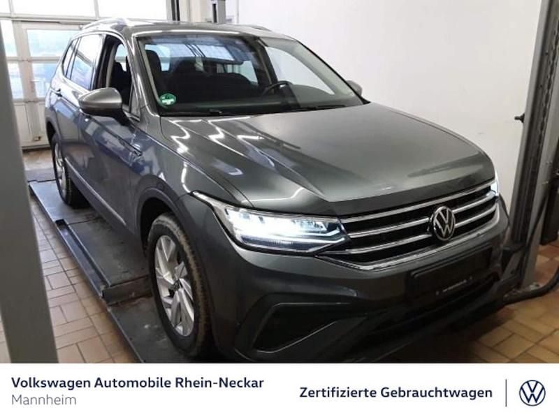 Gebraucht VW Tiguan Allspace Life 150 PS (110 kW) 2022 Platinum grey metallic SUV