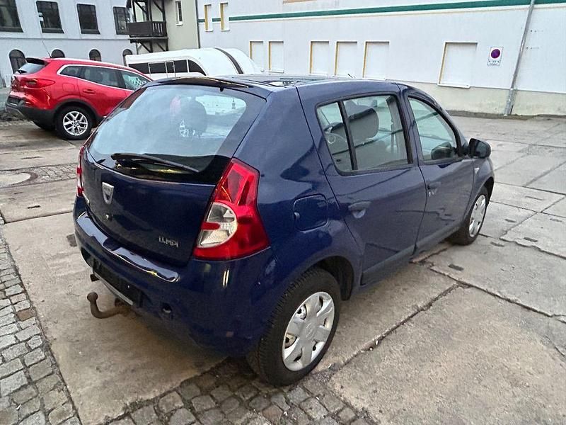 Gebraucht Dacia Sandero 75 PS (55 kW) 2008 Blau Kleinwagen