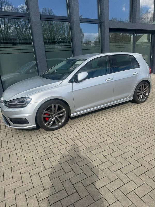 Gebraucht VW Golf VII 125 PS (91 kW) 2016 Grau Kleinwagen