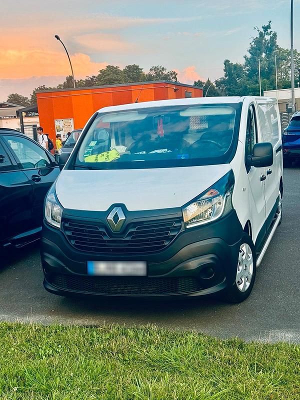 Gebraucht Renault Trafic 90 PS (66 kW) 2016 Weiß Van / Kleinbus