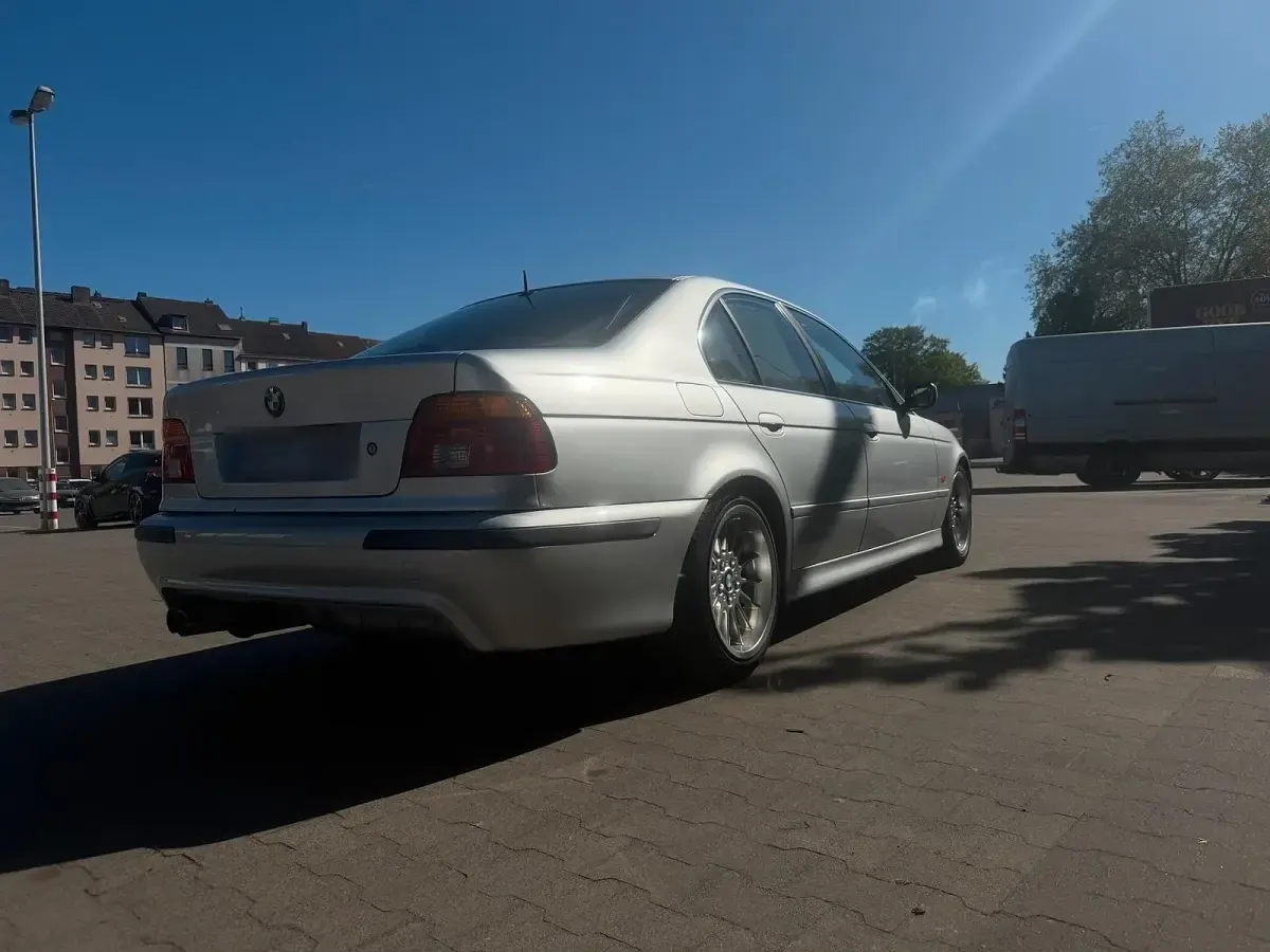 Gebraucht BMW 525 192 PS (141 kW) 2001 Silber Limousine