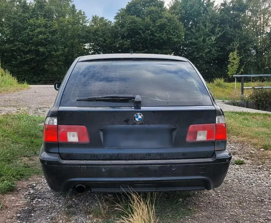 Gebraucht BMW 525 192 PS (141 kW) 2001 Schwarz Kombi