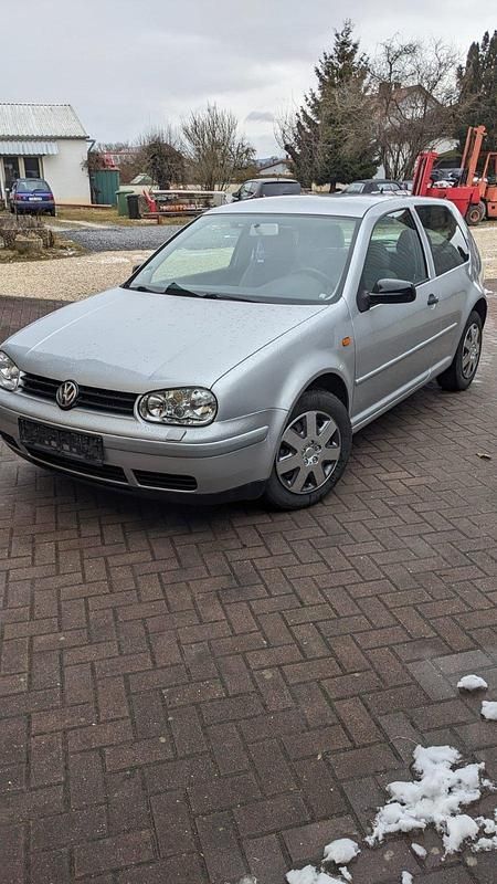 Gebraucht VW Golf IV 75 PS (55 kW) 2001 Silber Kleinwagen