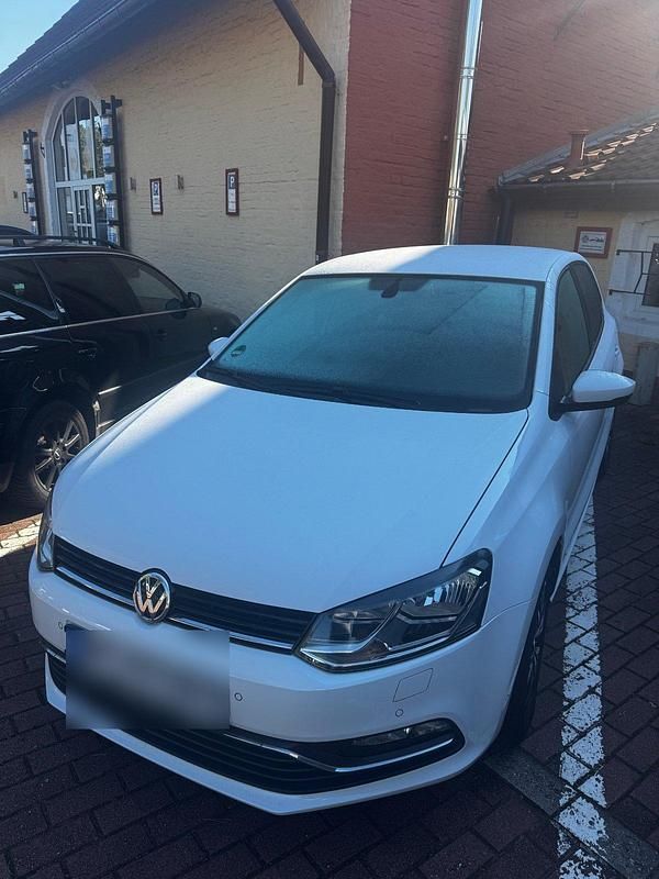Weiß Gebraucht 2017 VW Polo Allstar Kleinwagen | 8.800 € (Fairer Preis) - Bild 1/4