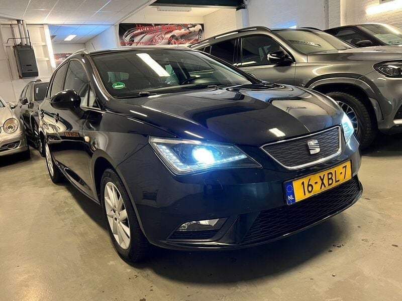 Schwarz Gebraucht 2012 Seat Ibiza Style Kombi | 3.650 € (Guter Preis) - Bild 1/4