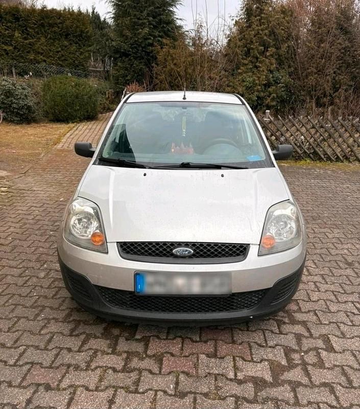 Gebraucht Ford Fiesta 90 PS (66 kW) 2006 Silber Kleinwagen