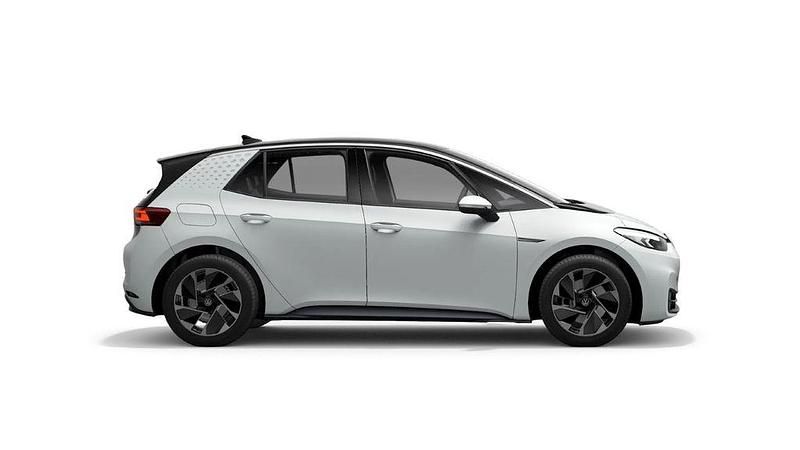 Gebraucht VW ID.3 Pure 110 kW (150 PS) 2021 Gletscherweiß metallic/schwarz Kleinwagen