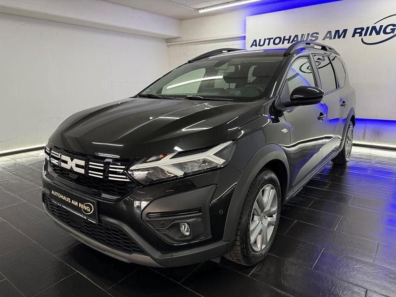 Second-hand Dacia Jogger Expression 91 CP (66 kW) 2023 Negru Monovolum