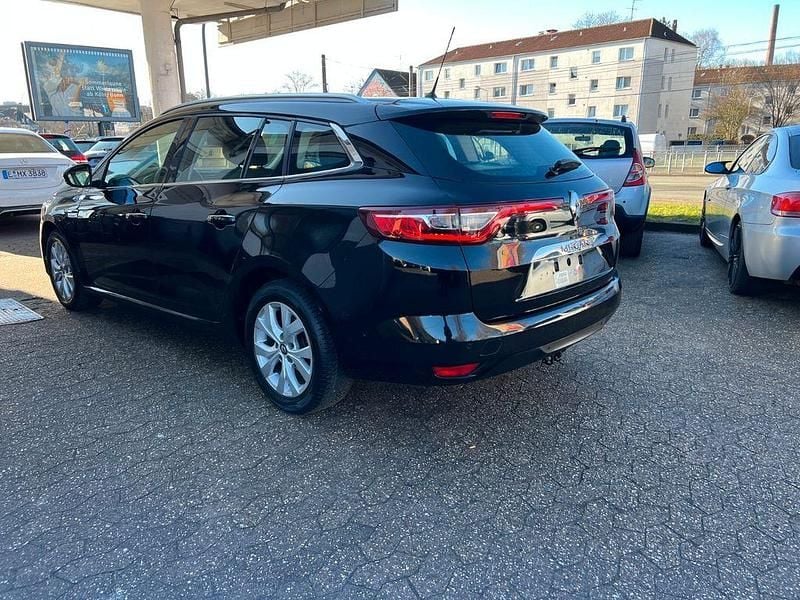 Gebraucht Renault Mégane IV LIMITED 140 PS (102 kW) 2020 Schwarz Limousine