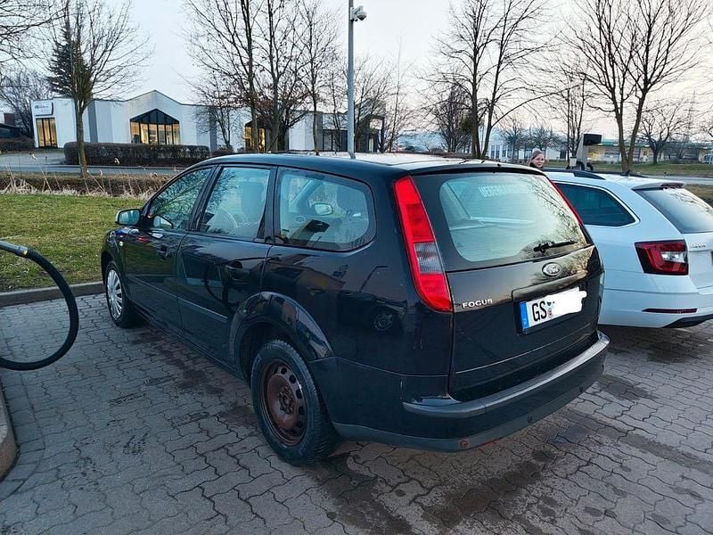 Gebraucht Ford Focus 80 PS (58 kW) 2006 Schwarz Limousine