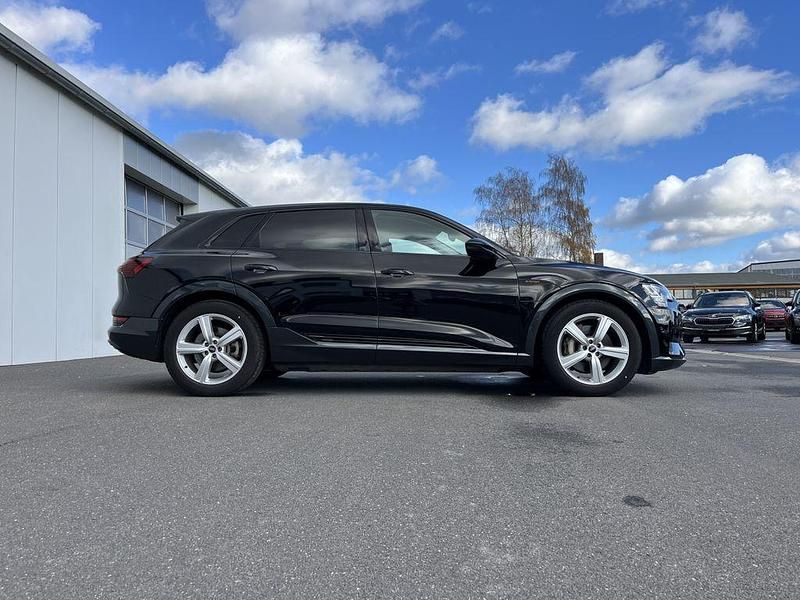 Gebraucht Audi e-tron Advanced Plus 230 kW (313 PS) 2022 Schwarz SUV