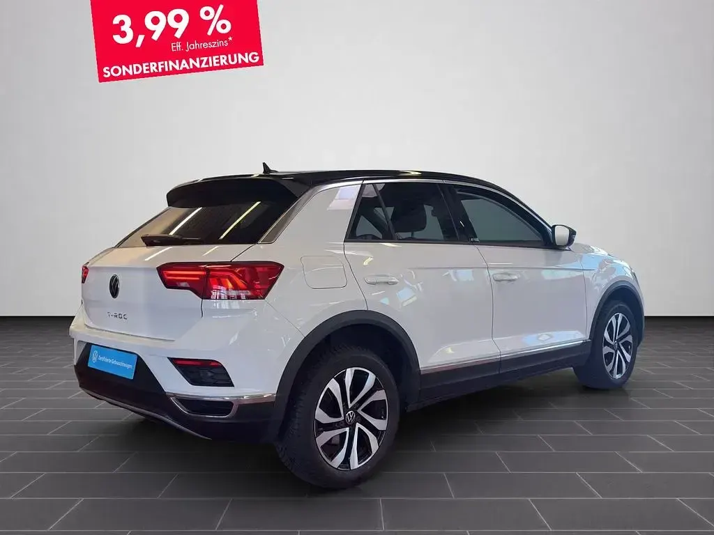 Gebraucht VW T-Roc Active 150 PS (110 kW) 2022 Pure white schwarz SUV