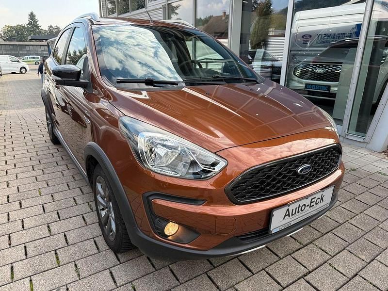 Braun Gebraucht 2019 Ford Ka Plus Active Kleinwagen | 10.990 € (Fairer Preis) - Bild 1/4