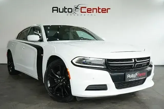 Używany Dodge Charger 430 KM (316 kW) 2015 Biały Sedan/Limuzyna