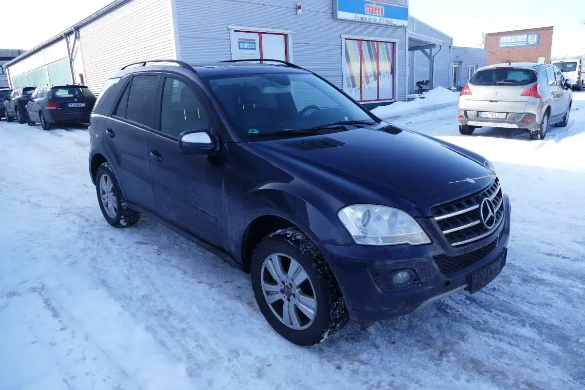 Gebraucht Mercedes ML280 190 PS (139 kW) 2009 Blau SUV