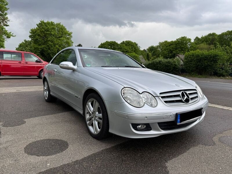 Silber Gebraucht 2007 Mercedes CLK200 Avantgarde Coupé | 8.500 € (Fairer Preis) - Bild 1/4