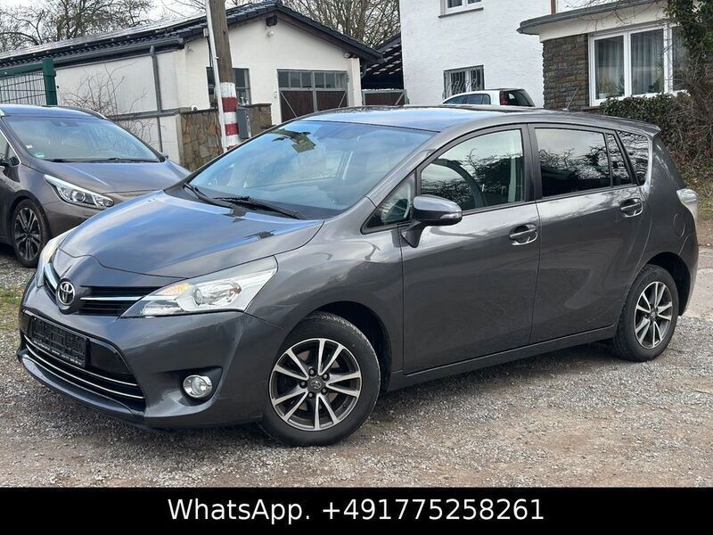 Grau Gebraucht 2014 Toyota Verso Van / Kleinbus | 5.699 € (Superpreis) - Bild 1/4