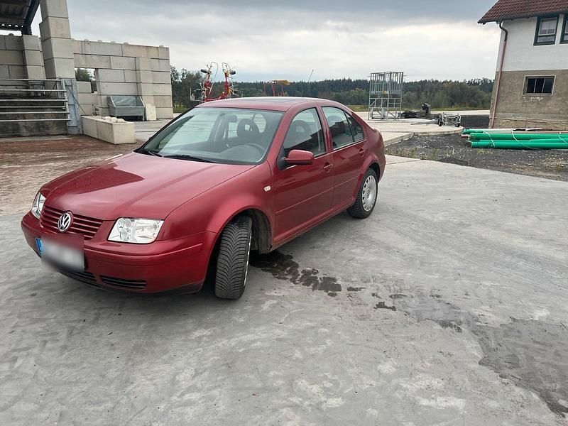 Rot Gebraucht 1999 VW Bora Limousine | 1.995 € (Fairer Preis) - Bild 1/4