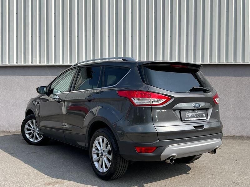 Gebraucht Ford Kuga Titanium 150 PS (110 kW) 2016 Grau SUV