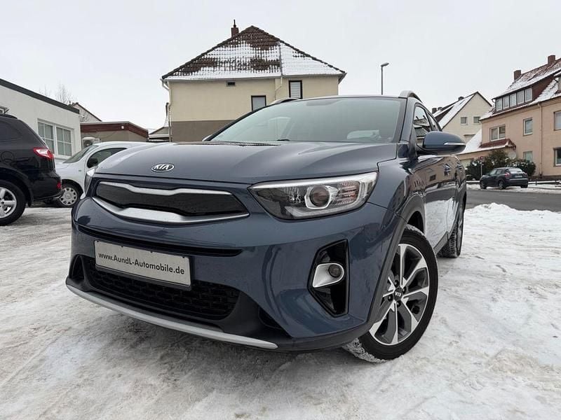 Blau Gebraucht 2020 Kia Stonic Vision SUV | 8.999 € (Guter Preis) - Bild 1/4