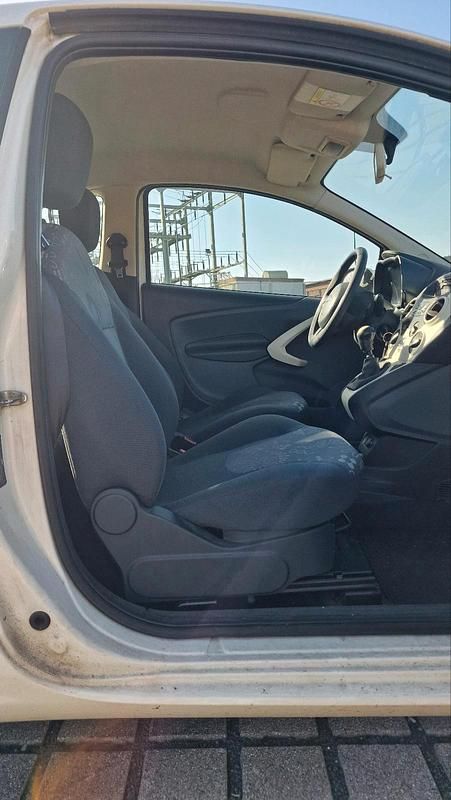 Gebraucht Ford Ka Ambiente 73 PS (53 kW) 2015 Weiß Kleinwagen