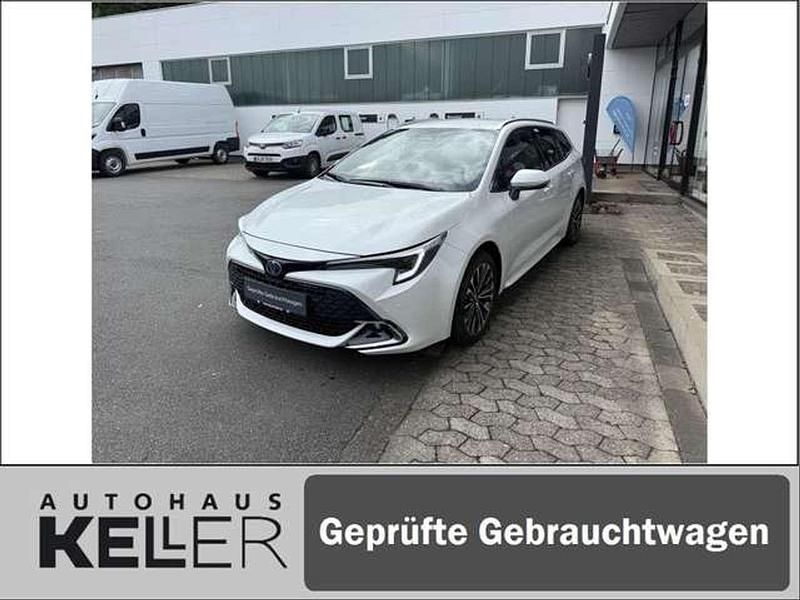 Weiß Neu 2025 Toyota Corolla Kombi | 32.960 € - Bild 1/4
