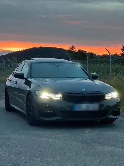 Gebraucht BMW 330 M Sport 258 PS (189 kW) 2020 Grau Limousine